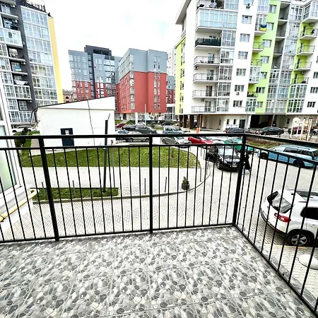 Osapart In A Complex Great Britain Lwów