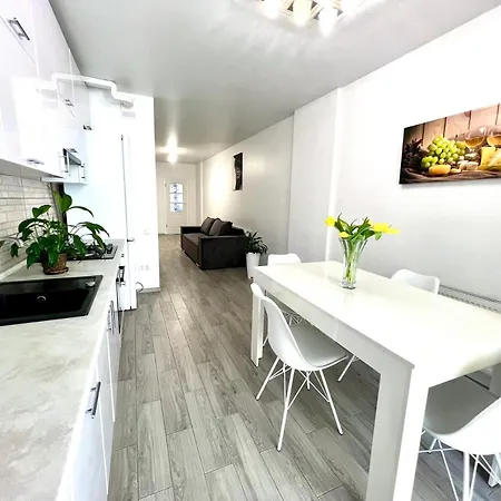 Osapart In A Complex Great Britain Lviv